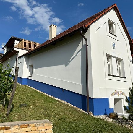 Villa Nad Slovackym Sklipkem Tupesy Exterior foto