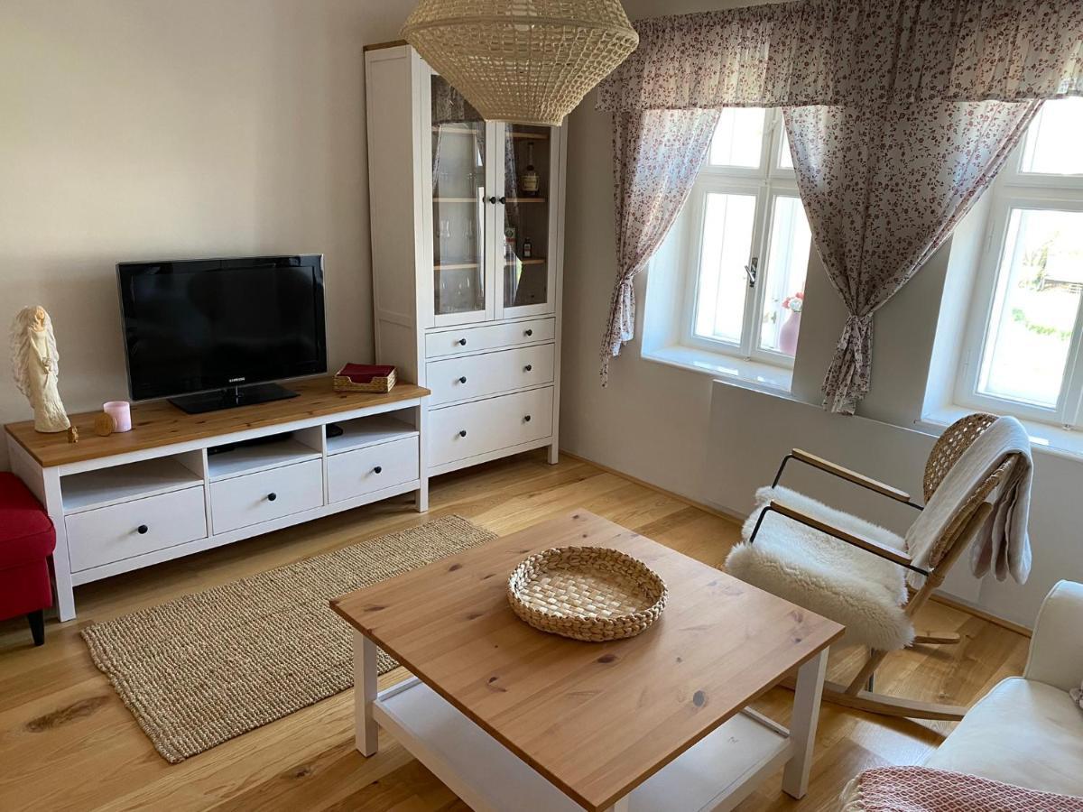 Villa Nad Slovackym Sklipkem Tupesy Exterior foto